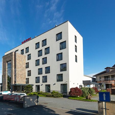 Hotel Rottal Otrokovice Zewnętrze zdjęcie