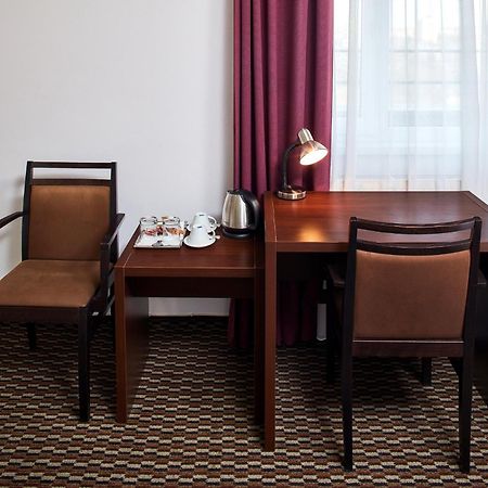 Hotel Rottal Otrokovice Zewnętrze zdjęcie